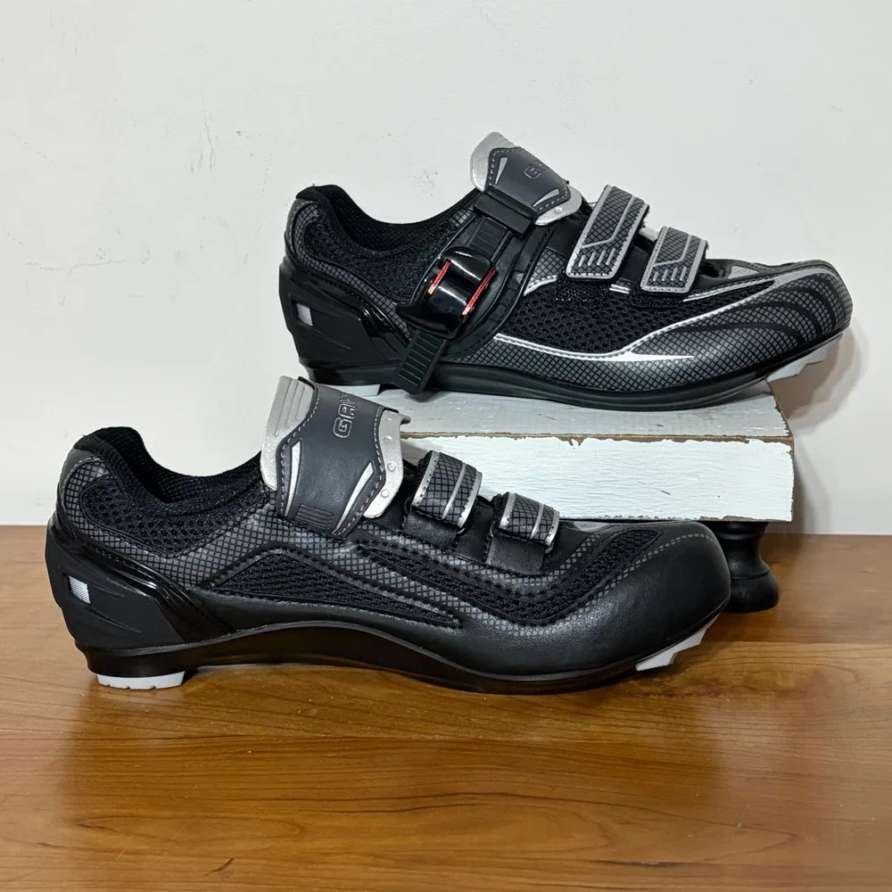 Gavin Cycling Shoes Black Silver Road Indoor Spin Bike Shoes Size 38 with Cleats